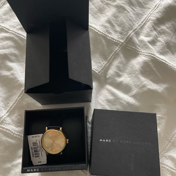 Marc Jacobs Watch - Picture 4 of 8